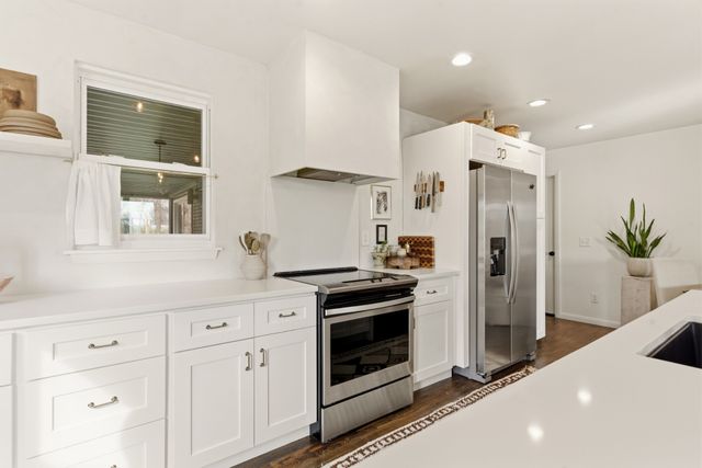 3225 Southlake Dr, Nashville, TN 37211