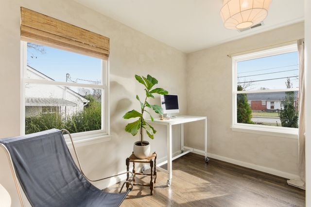 3225 Southlake Dr, Nashville, TN 37211