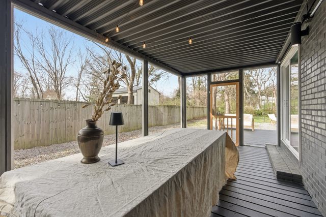 3225 Southlake Dr, Nashville, TN 37211