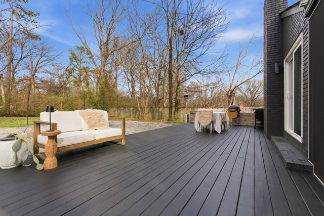 3225 Southlake Dr, Nashville, TN 37211