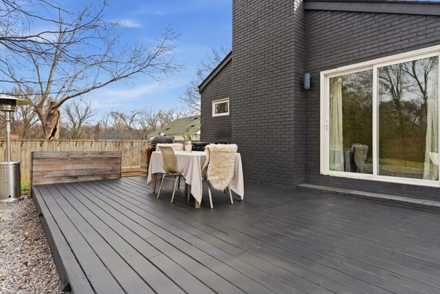 3225 Southlake Dr, Nashville, TN 37211