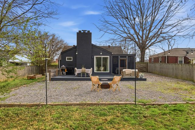 3225 Southlake Dr, Nashville, TN 37211