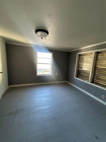 1901 N Avenue G Unit 1, Freeport, TX 77541