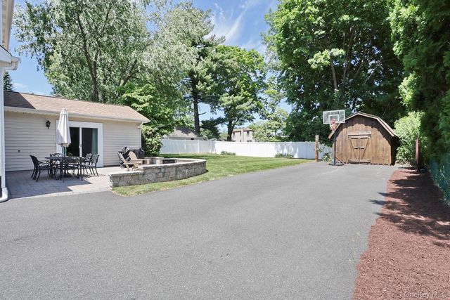 25 Amory Avenue, Pearl River, NY 10965