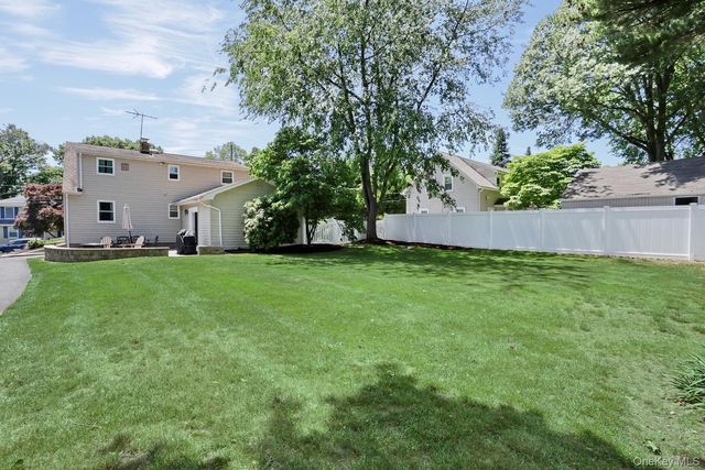 25 Amory Avenue, Pearl River, NY 10965