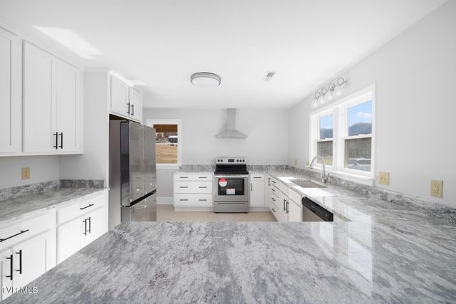 2616 Volunteer Parkway, Bristol, TN 37620