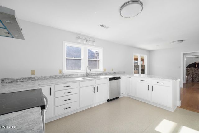 2616 Volunteer Parkway, Bristol, TN 37620