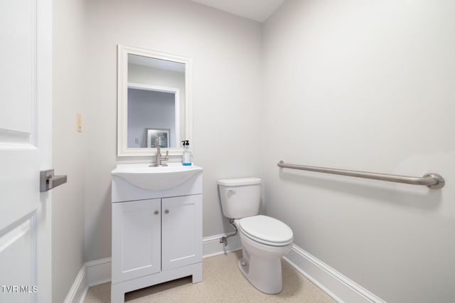 2616 Volunteer Parkway, Bristol, TN 37620