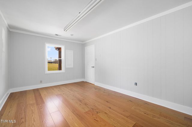 2616 Volunteer Parkway, Bristol, TN 37620