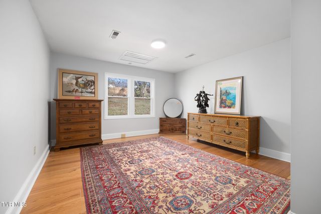 2616 Volunteer Parkway, Bristol, TN 37620