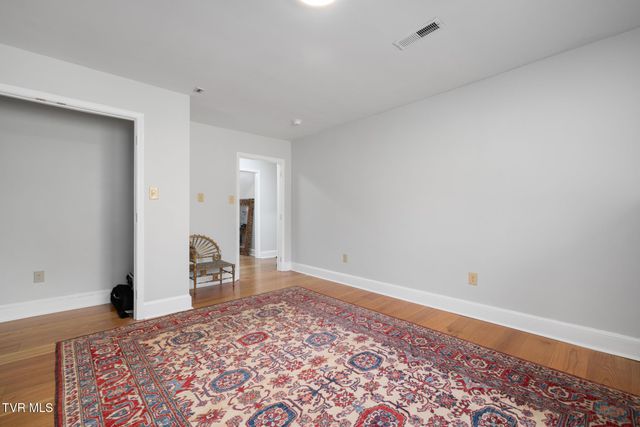 2616 Volunteer Parkway, Bristol, TN 37620