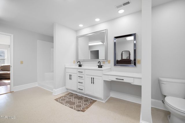 2616 Volunteer Parkway, Bristol, TN 37620