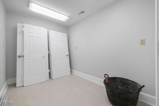 2616 Volunteer Parkway, Bristol, TN 37620