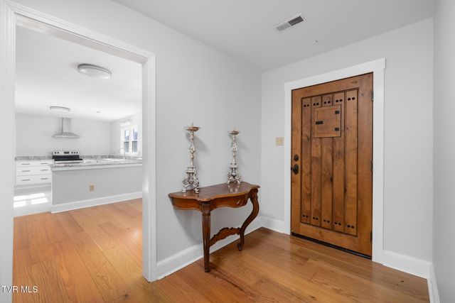 2616 Volunteer Parkway, Bristol, TN 37620