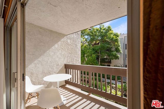 7215 Summertime Lane 215, Culver City, CA 90230