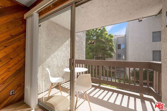7215 Summertime Lane 215, Culver City, CA 90230