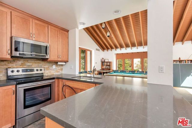 7215 Summertime Lane 215, Culver City, CA 90230
