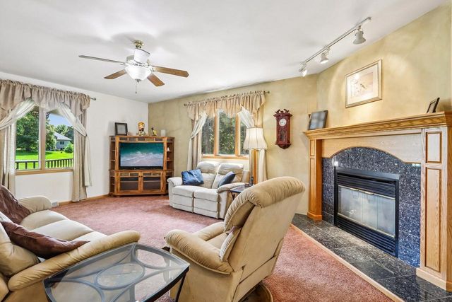 6443 Hickory Lane, Waunakee, WI 53597