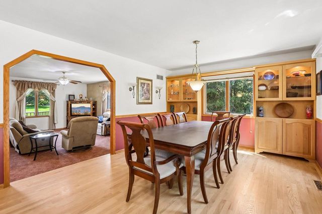 6443 Hickory Lane, Waunakee, WI 53597
