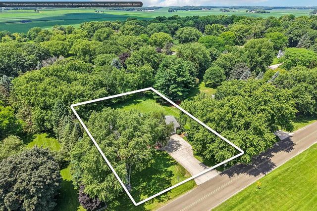 6443 Hickory Lane, Waunakee, WI 53597