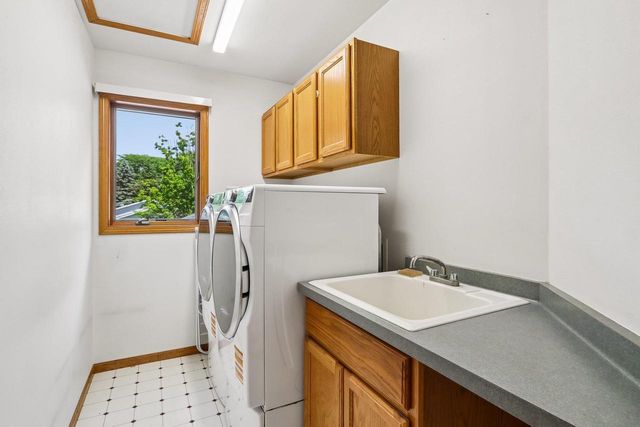 6443 Hickory Lane, Waunakee, WI 53597