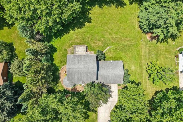 6443 Hickory Lane, Waunakee, WI 53597