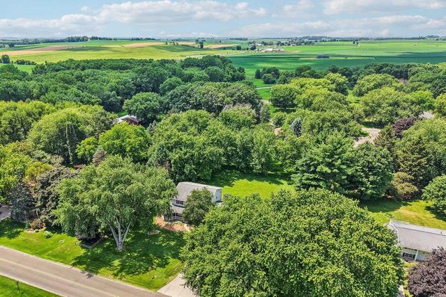 6443 Hickory Lane, Waunakee, WI 53597