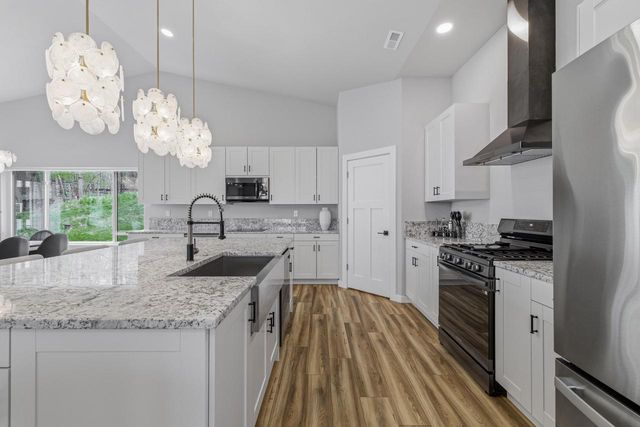 W4437 Basswood DRIVE, Lake Geneva, WI 53147