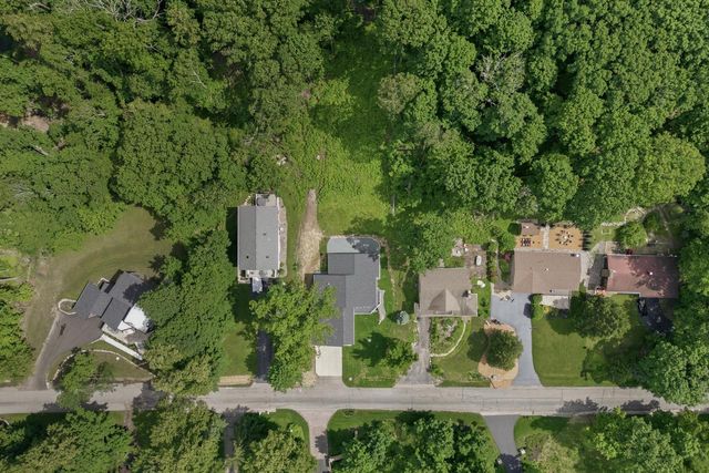 W4437 Basswood DRIVE, Lake Geneva, WI 53147