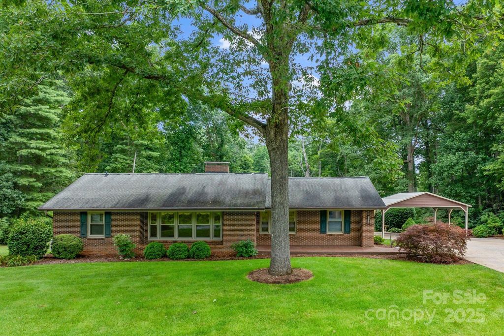 6693 Brevard Road, Etowah, NC 28729