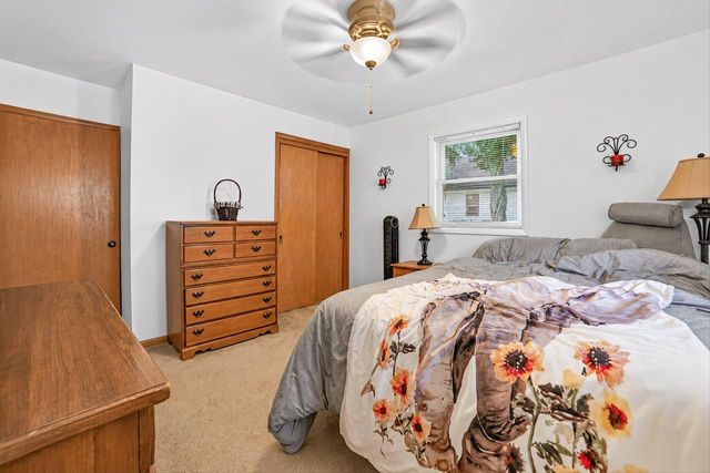 W257S2719 Genesee ROAD, Waukesha, WI 53188