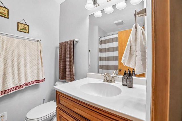 W257S2719 Genesee ROAD, Waukesha, WI 53188