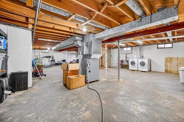 W257S2719 Genesee ROAD, Waukesha, WI 53188