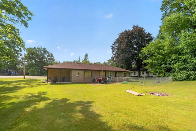 W257S2719 Genesee ROAD, Waukesha, WI 53188