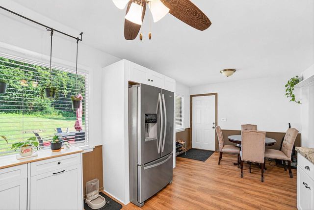 W257S2719 Genesee ROAD, Waukesha, WI 53188
