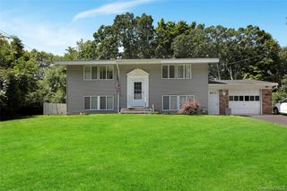 12 Deer Lane, East Setauket, NY 11733