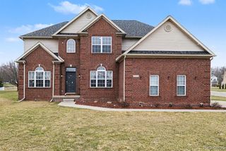 6230 Leighland Drive, Grand Blanc, MI 48439