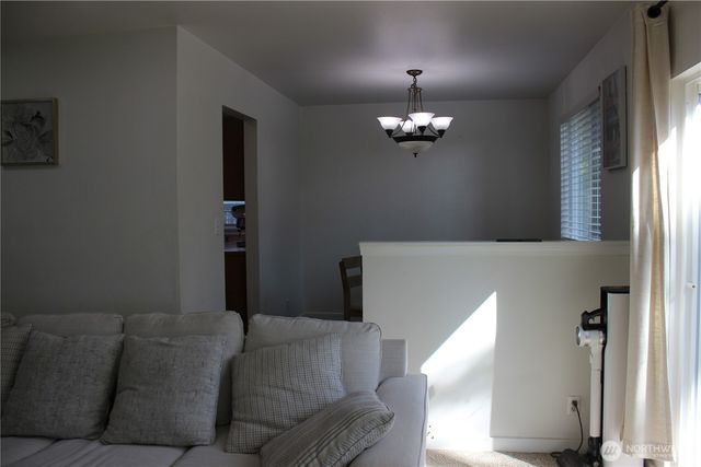 18817 SE 271st Place, Covington, WA 98042