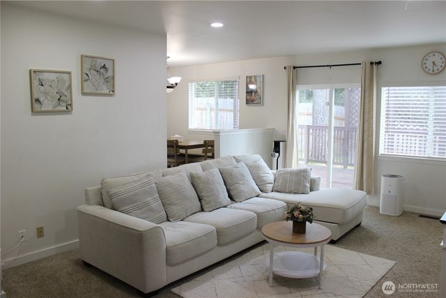 18817 SE 271st Place, Covington, WA 98042