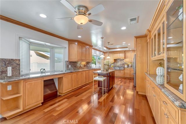 19201 Sherborne Lane, Huntington Beach, CA 92646