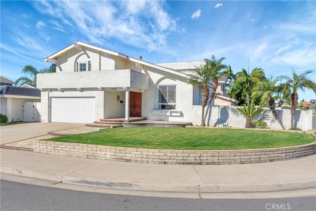 19201 Sherborne Lane, Huntington Beach, CA 92646