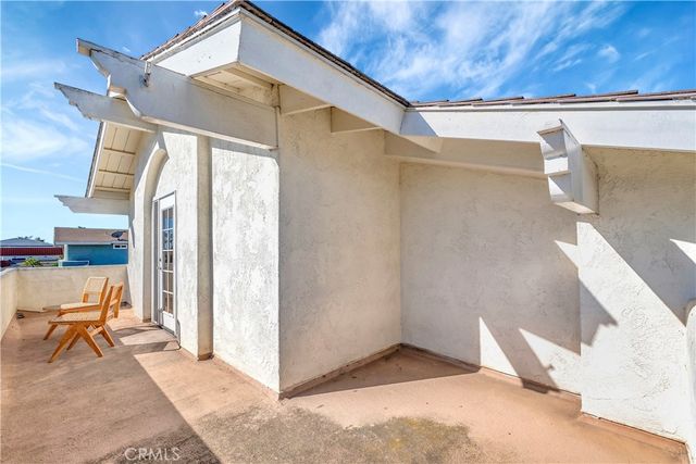 19201 Sherborne Lane, Huntington Beach, CA 92646