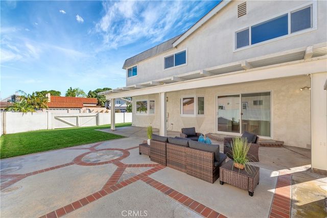 19201 Sherborne Lane, Huntington Beach, CA 92646