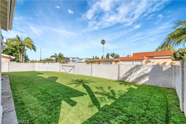 19201 Sherborne Lane, Huntington Beach, CA 92646
