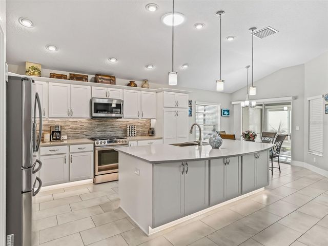 5885 FLINT LOOP, The Villages, FL 32163