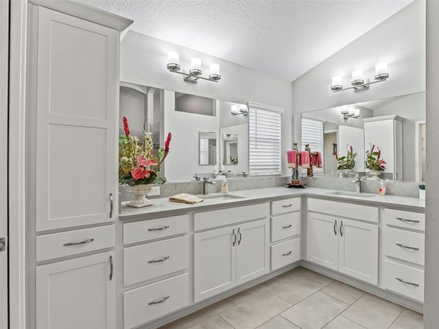 5885 FLINT LOOP, The Villages, FL 32163