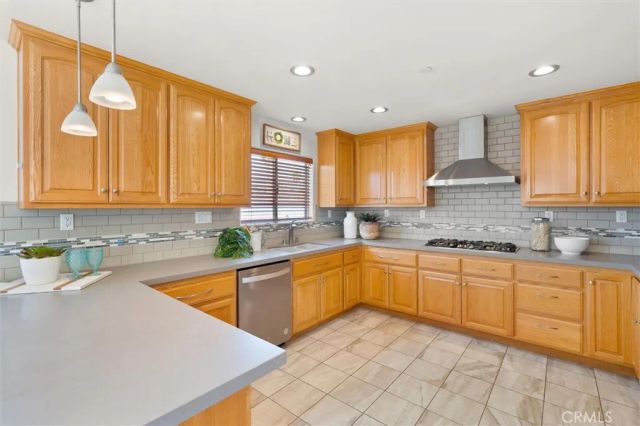 2405 Vanderbilt Lane C, Redondo Beach, CA 90278