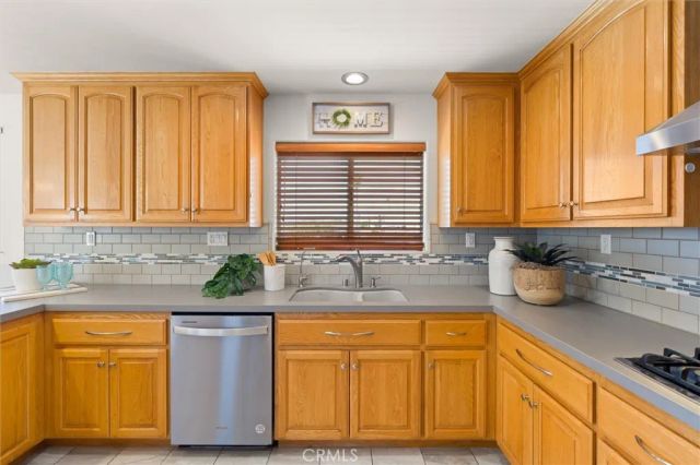 2405 Vanderbilt Lane C, Redondo Beach, CA 90278