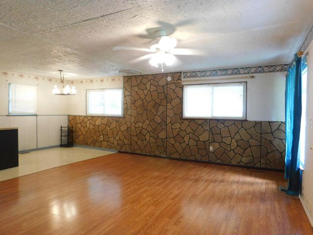 14 Day Hollow Road, Bledsoe, KY 40810