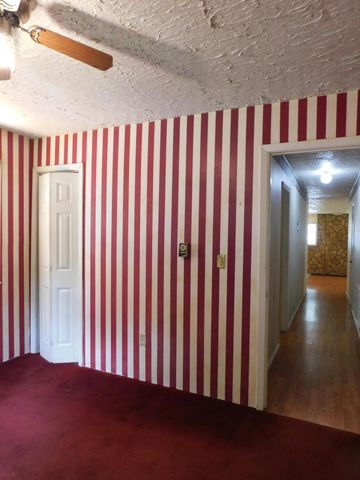 14 Day Hollow Road, Bledsoe, KY 40810